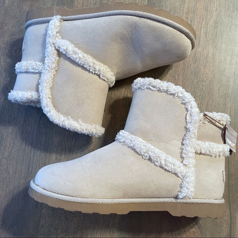 Makalu Size 9 Beige Lined Ankle Boots